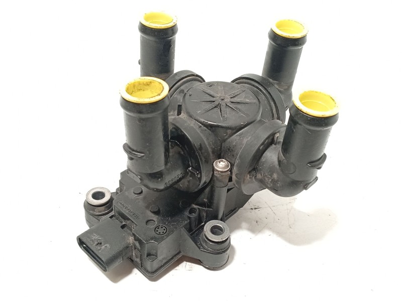 Recambio de valvula intercambio de calefaccion para audi e-tron (gen) 50 quattro referencia OEM IAM 4KE963375H  