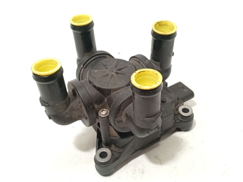 Recambio de valvula intercambio de calefaccion para audi e-tron (gen) 50 quattro referencia OEM IAM 4KE963375H  