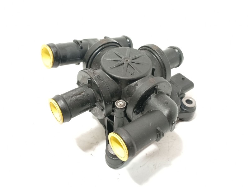 Recambio de valvula intercambio de calefaccion para audi e-tron (gen) 50 quattro referencia OEM IAM 4KE963375N  