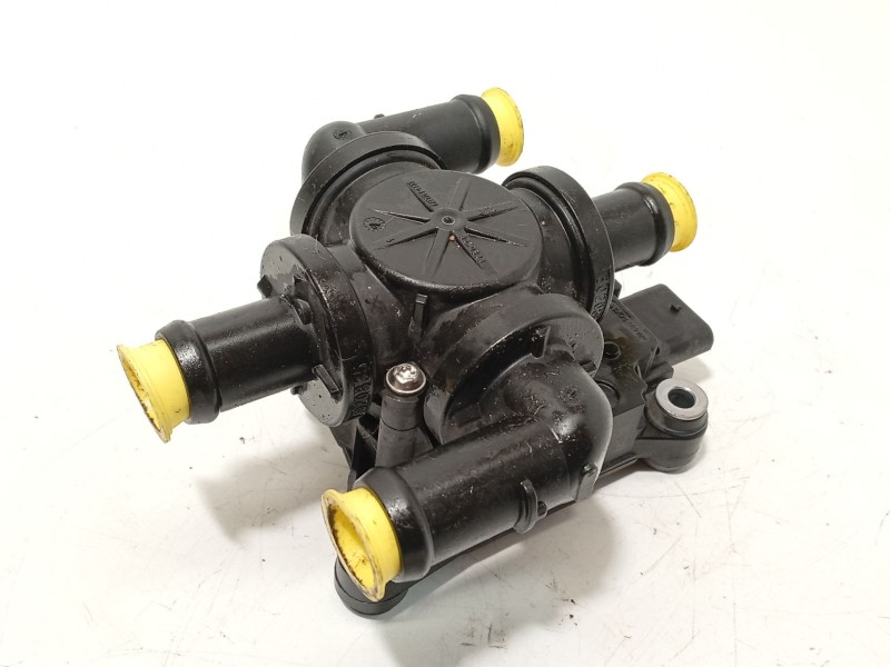 Recambio de valvula intercambio de calefaccion para audi e-tron (gen) 50 quattro referencia OEM IAM 4KE963375J  