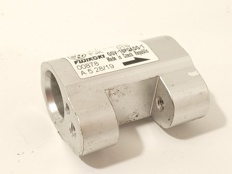 Recambio de valvula expansion para audi e-tron (gen) 50 quattro referencia OEM IAM 4M0816805B  