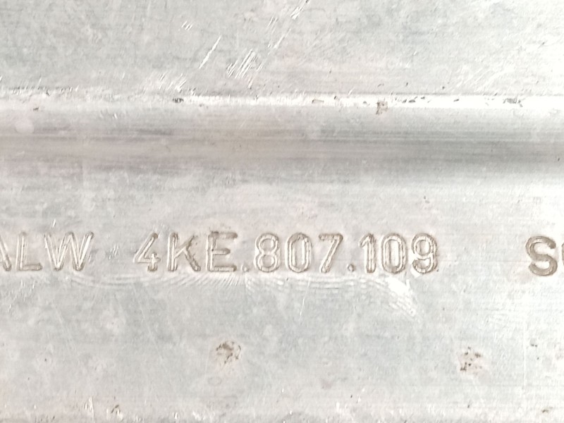 Recambio de refuerzo paragolpes delantero para audi e-tron (gen) 50 quattro referencia OEM IAM 4KE807109  