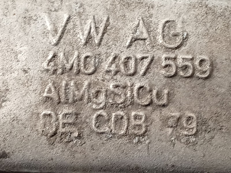 Recambio de mangueta delantera izquierda para audi e-tron (gen) 50 quattro referencia OEM IAM 4M0407559 4M0407253K 8W0407613