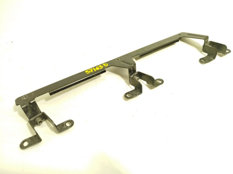 Recambio de soporte para audi r8 (4s3, 4sp) 5.2 fsi quattro referencia OEM IAM 4S8813892  