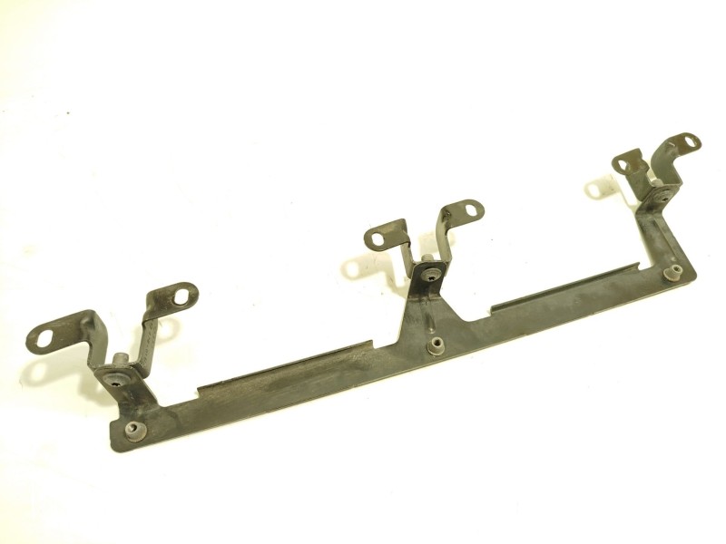 Recambio de soporte para audi r8 (4s3, 4sp) 5.2 fsi quattro referencia OEM IAM 4S8813892  