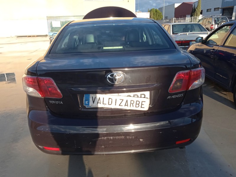 toyota avensis sedán (_t27_) del año 2009