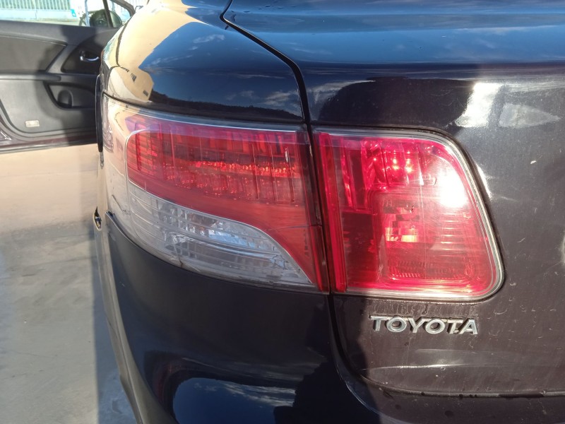 toyota avensis sedán (_t27_) del año 2009