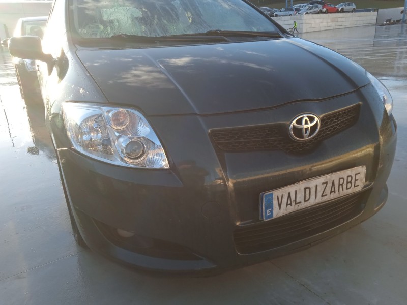 toyota auris (_e15_) del año 2008