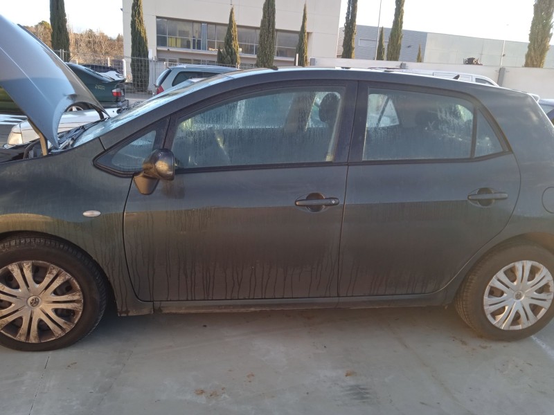 toyota auris (_e15_) del año 2008