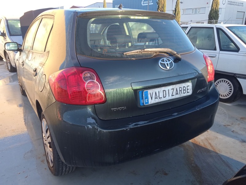 toyota auris (_e15_) del año 2008