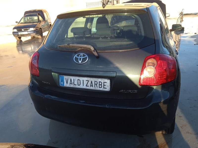 toyota auris (_e15_) del año 2008