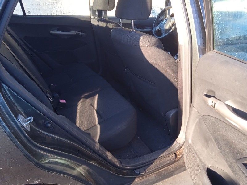 toyota auris (_e15_) del año 2008