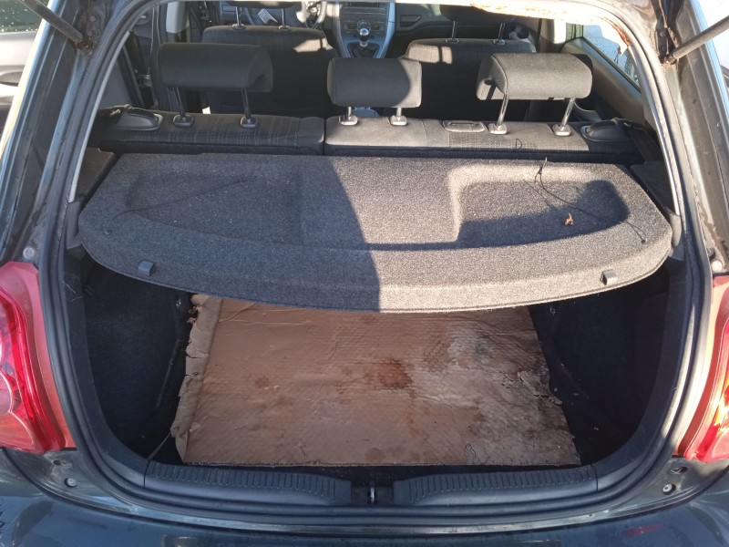 toyota auris (_e15_) del año 2008