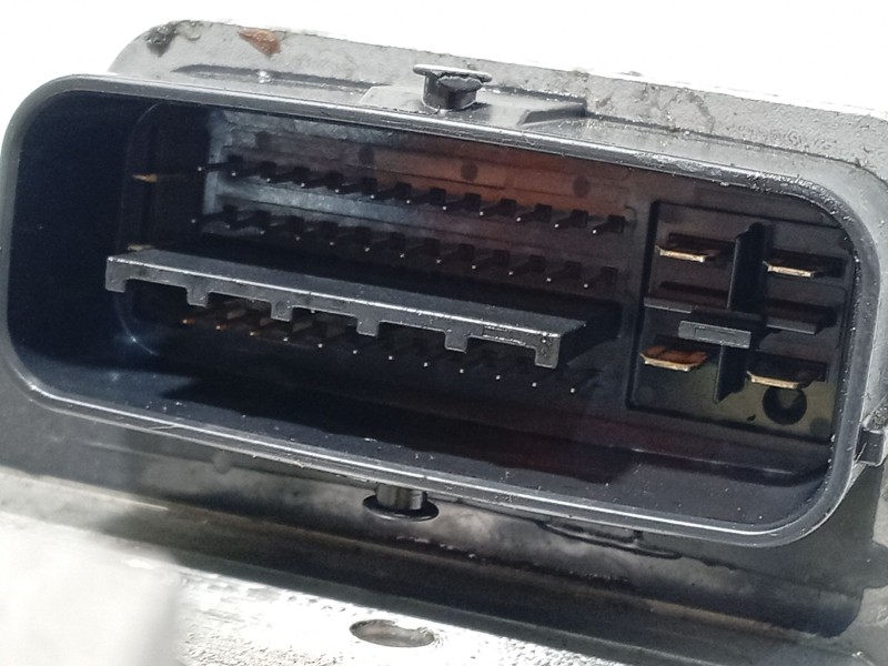 Recambio de abs para toyota yaris (_p13_) 1.5 hybrid (nhp130_) referencia OEM IAM 4721052180 4727047030 