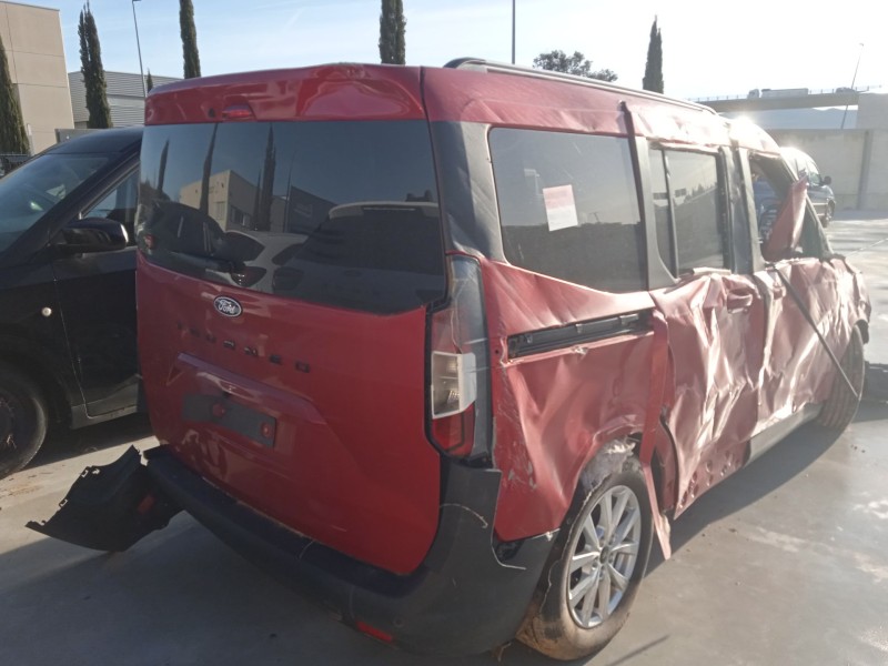 ford tourneo courier del año 2024