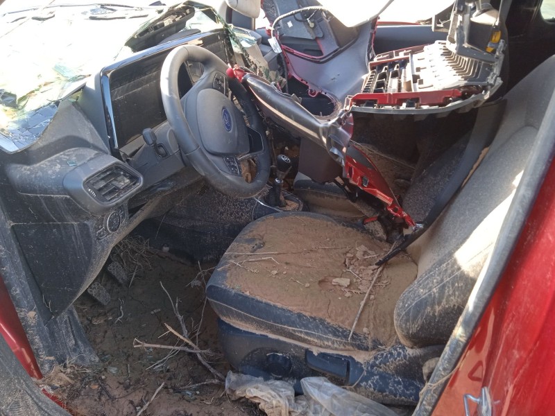 ford tourneo courier del año 2024