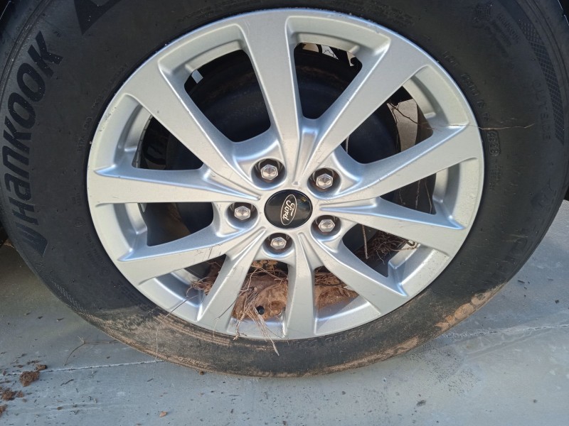 ford tourneo courier del año 2024