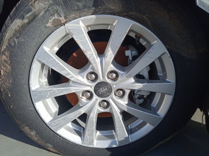 ford tourneo courier del año 2024