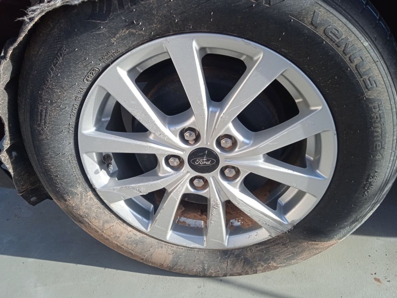 ford tourneo courier del año 2024