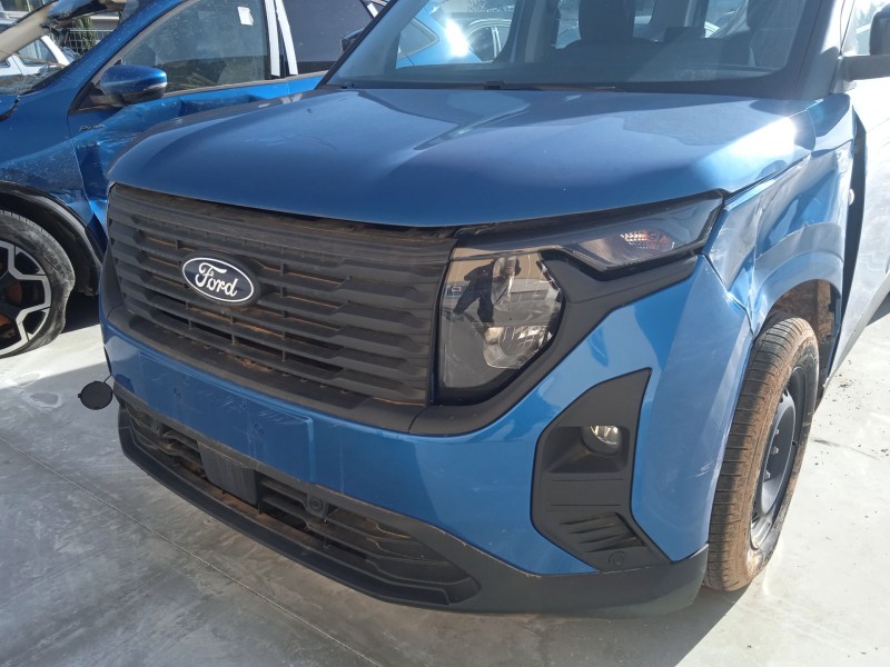 ford tourneo courier del año 2024