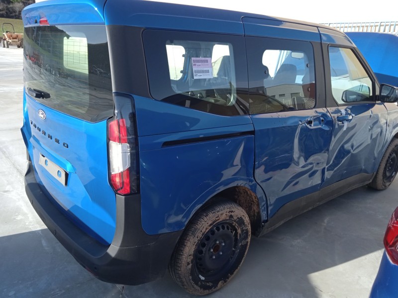 ford tourneo courier del año 2024