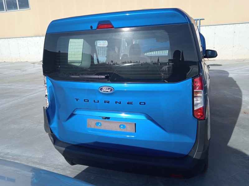 ford tourneo courier del año 2024