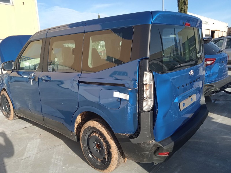 ford tourneo courier del año 2024