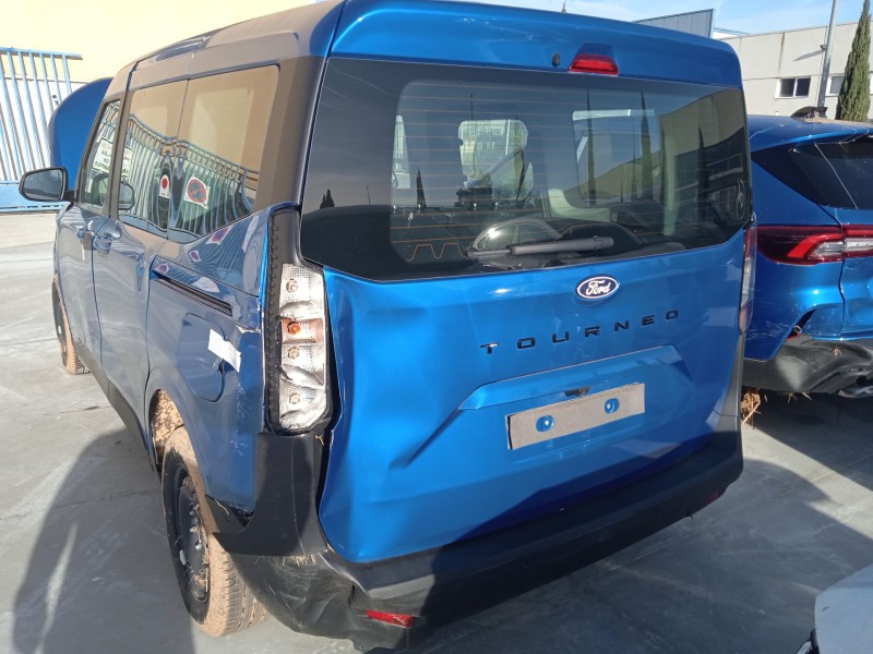 ford tourneo courier del año 2024