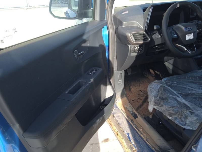 ford tourneo courier del año 2024