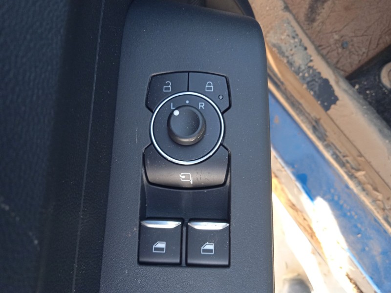 ford tourneo courier del año 2024