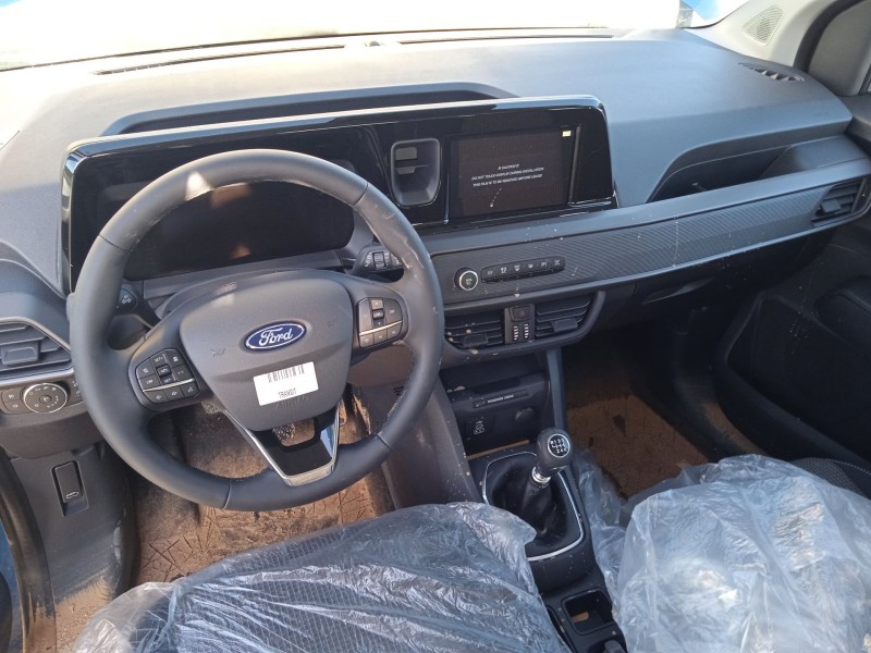 ford tourneo courier del año 2024