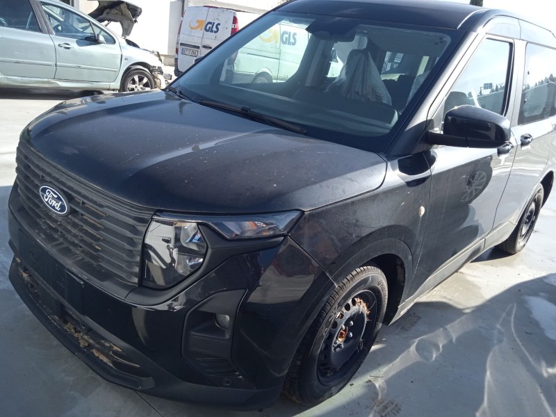 ford tourneo courier del año 2024