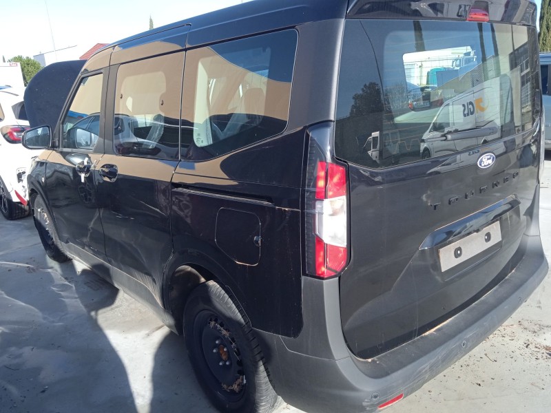 ford tourneo courier del año 2024