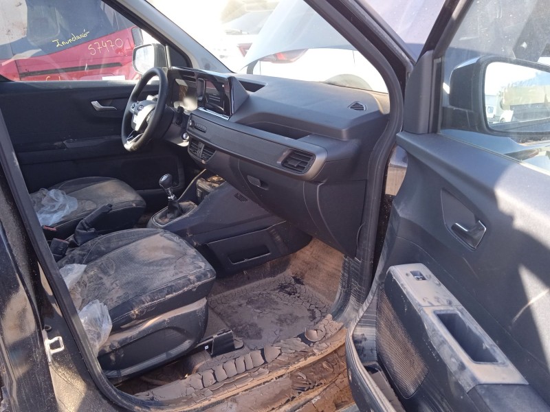 ford tourneo courier del año 2024