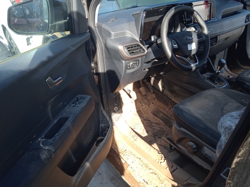 ford tourneo courier del año 2024