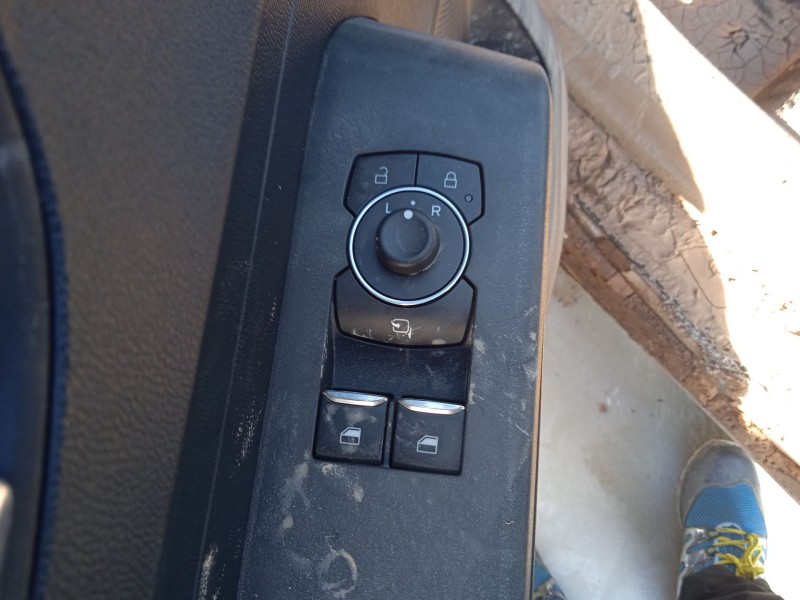 ford tourneo courier del año 2024