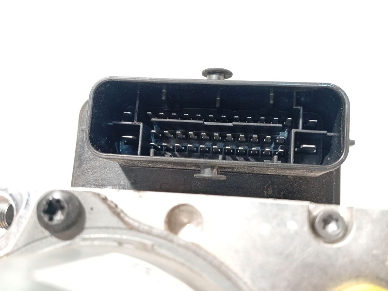 Recambio de abs para hyundai tucson link bluedrive 2wd referencia OEM IAM 58920D7110 BE6003R102 MGH80BH6013R102