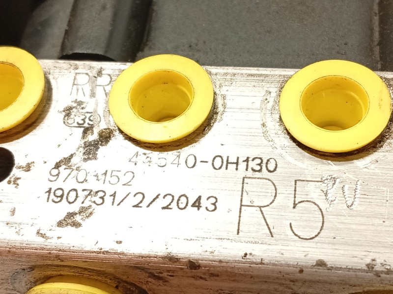 Recambio de abs para peugeot 108 1.0 vti 72 referencia OEM IAM 445400H130 2265106455 970152