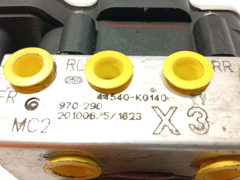 Recambio de abs para toyota yaris (ksp211 active referencia OEM IAM 44540K0140 0265957020 970290