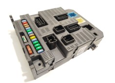 Recambio de caja reles / fusibles para peugeot 207/207+ (wa_, wc_) 1.6 hdi referencia OEM IAM 9663798280  