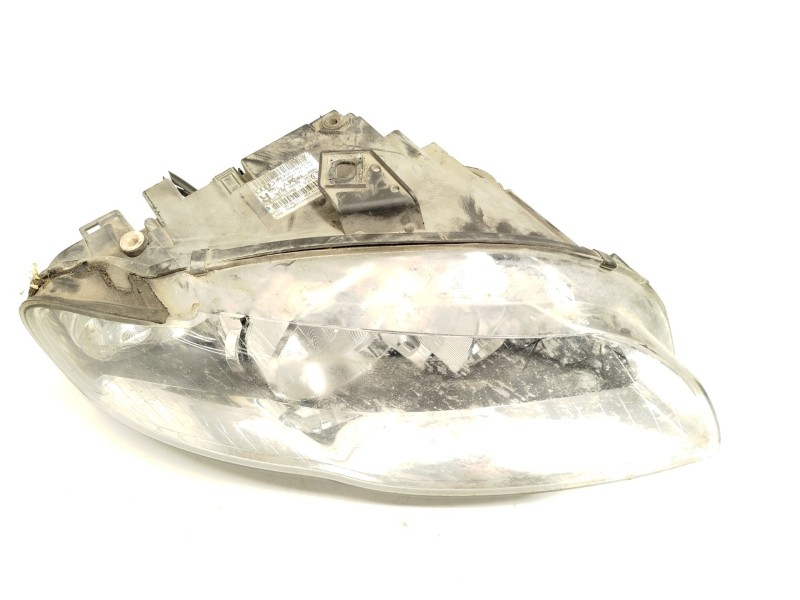 Recambio de faro derecho para audi a4 b7 avant (8ed) 2.0 tdi quattro referencia OEM IAM 8E0941004BK  0301219204