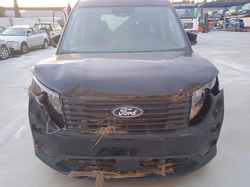 ford tourneo courier del año 2024