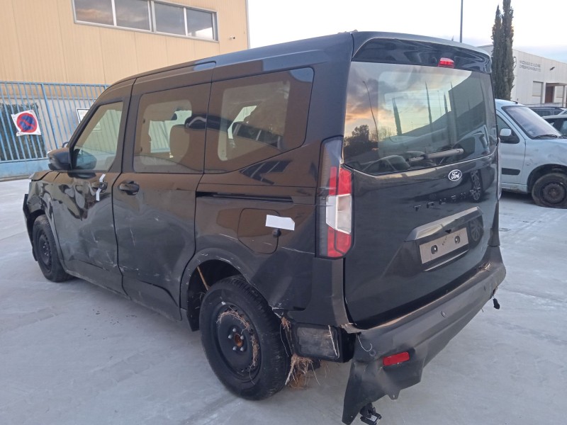 ford tourneo courier del año 2024