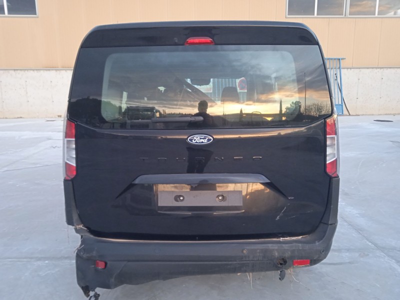 ford tourneo courier del año 2024