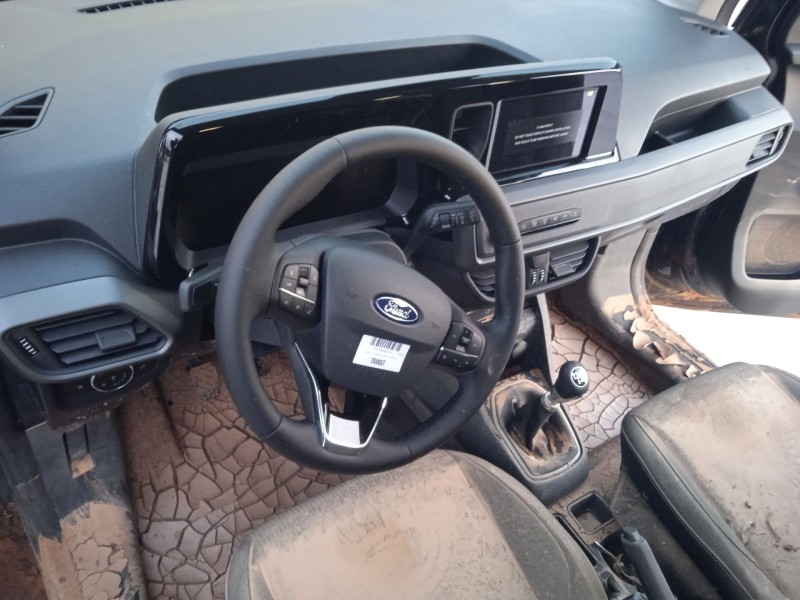 ford tourneo courier del año 2024