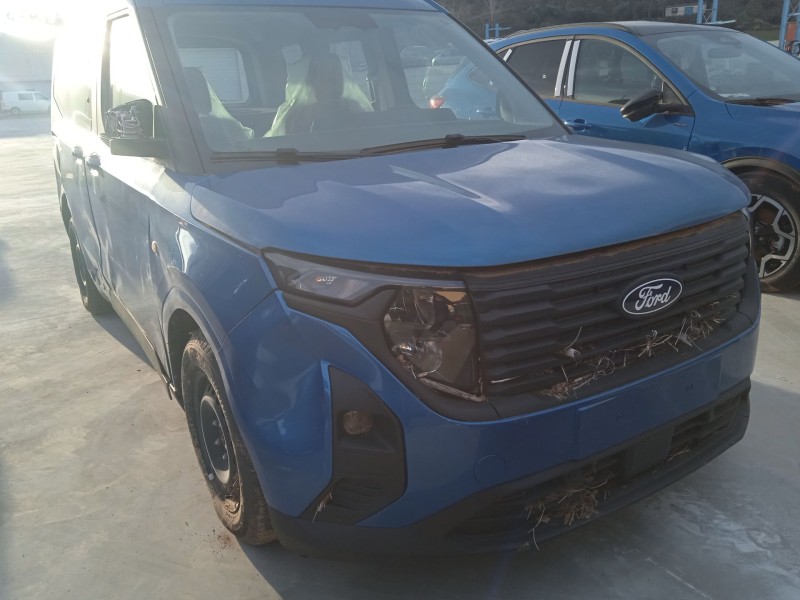 ford tourneo courier del año 2024