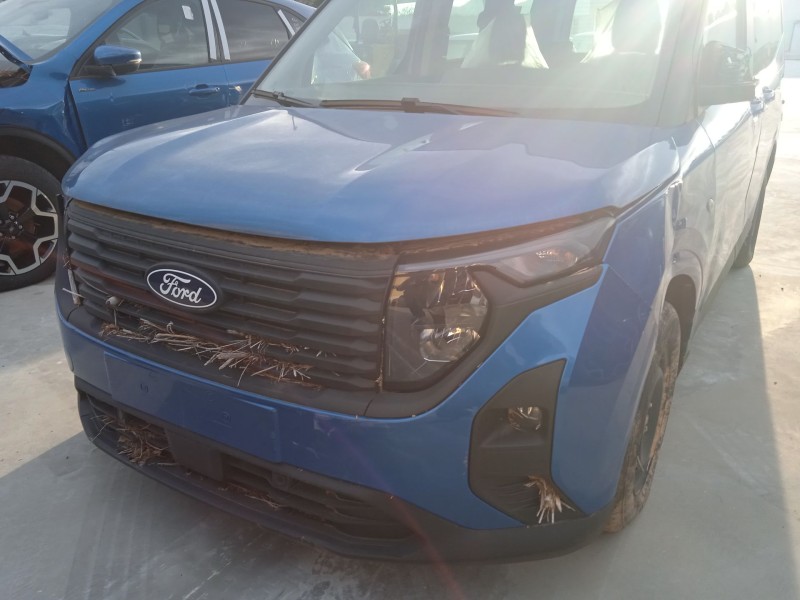 ford tourneo courier del año 2024