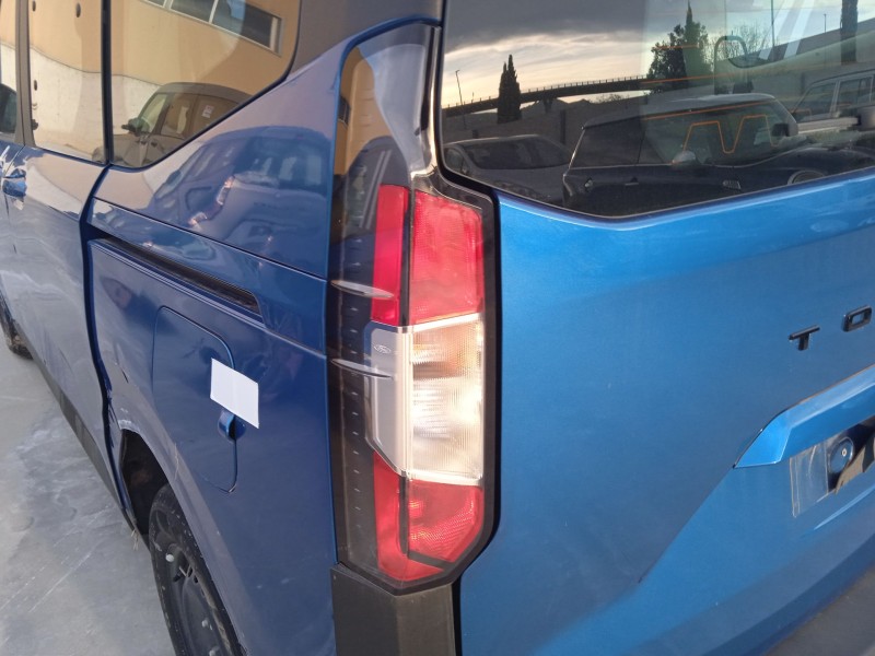 ford tourneo courier del año 2024