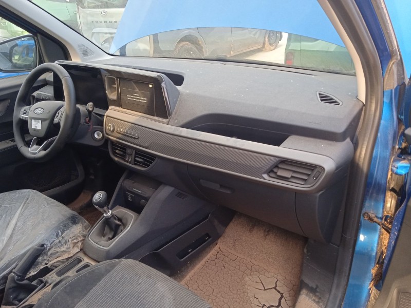 ford tourneo courier del año 2024