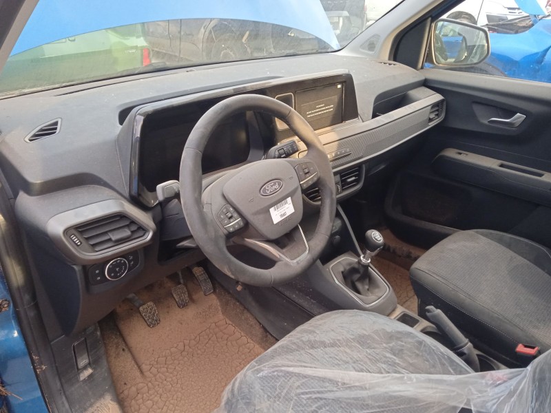 ford tourneo courier del año 2024